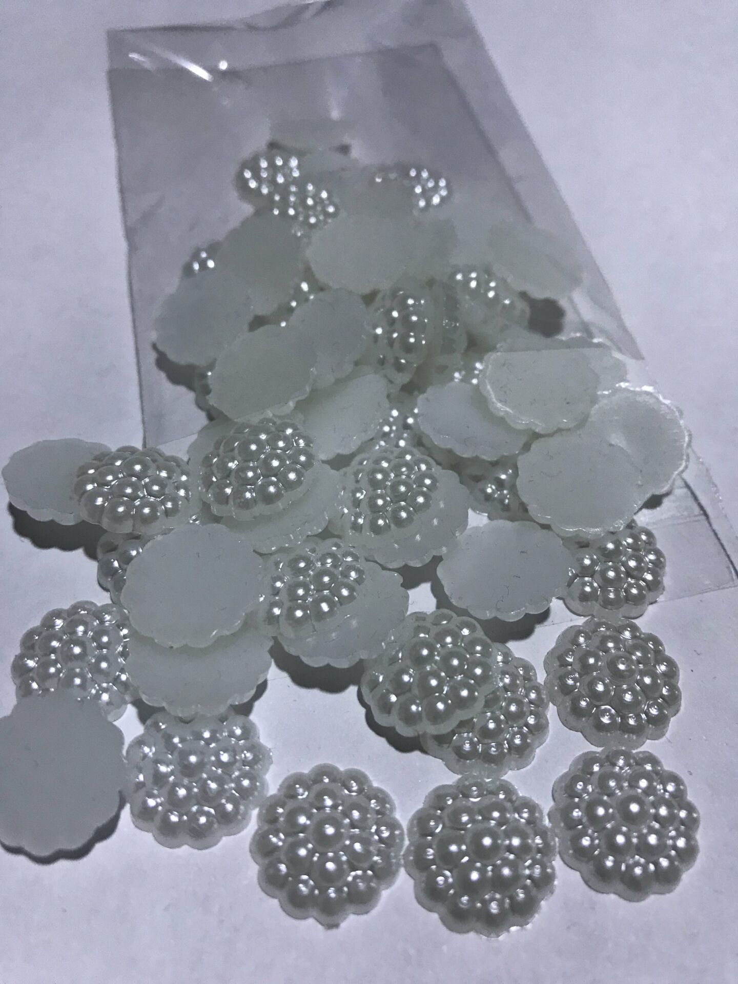 Yarım Böğürtlen Boncuk 13mm Beyaz Süsleme 20 Gram (60 Adet)
