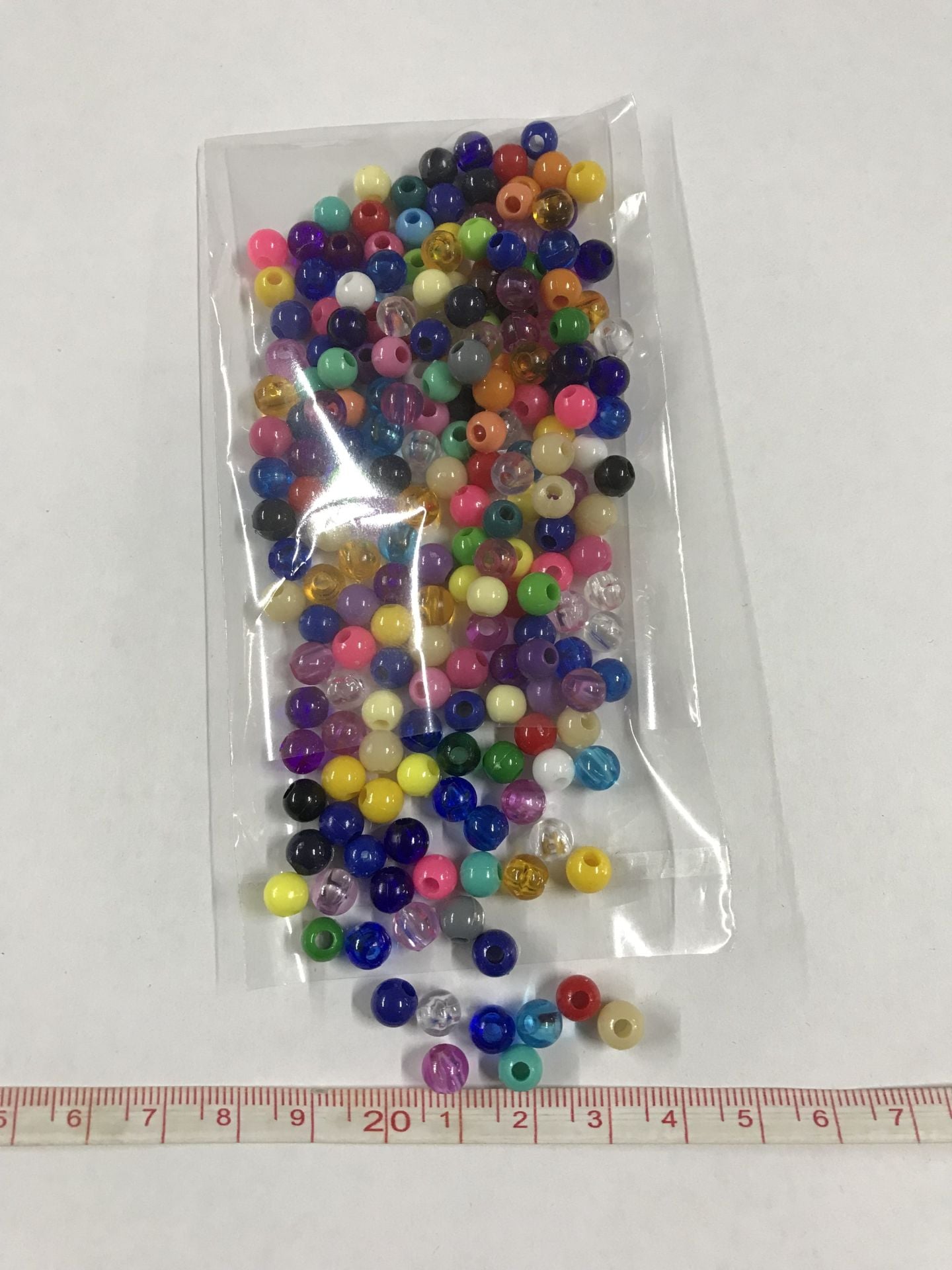 Makrome Boncuk Plastik 6mm Karışık Renkli 20 Gram (Yaklaşık 200 Adet)