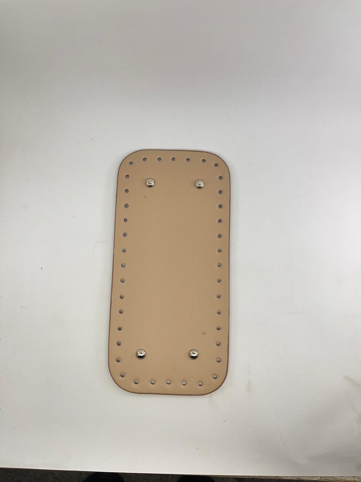 Rivetli Deri Çanta Tabanı 12x25cm Krem