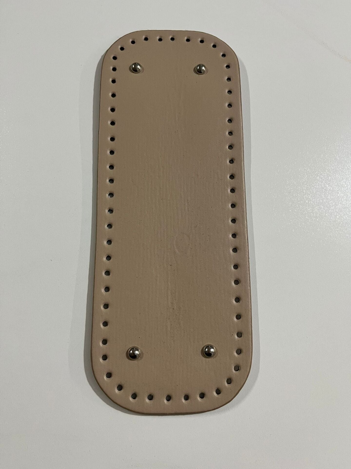 Rivetli Deri Çanta Tabanı 12x33cm Krem