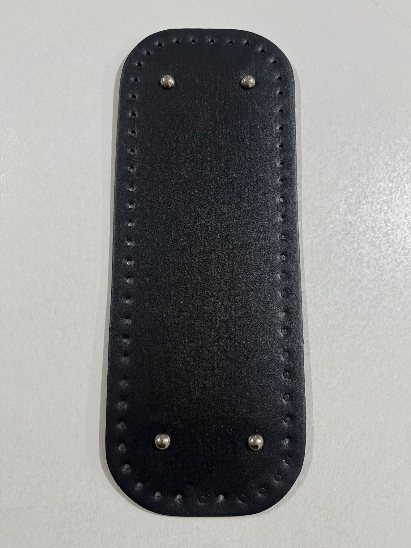Rivetli Deri Çanta Tabanı 12x33cm siyah